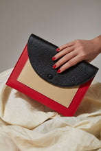 Load image into Gallery viewer, Assembly Chain Clutch - True Black + Rouge + Sand
