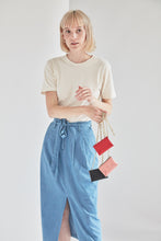 Load image into Gallery viewer, Assembly Chain Cardlet - Pool Blue + Rouge
