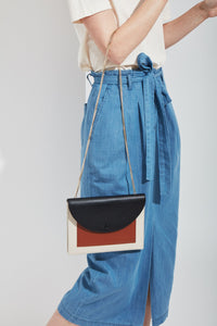 Assembly Chain Clutch - True Black + Soft White + Sienna